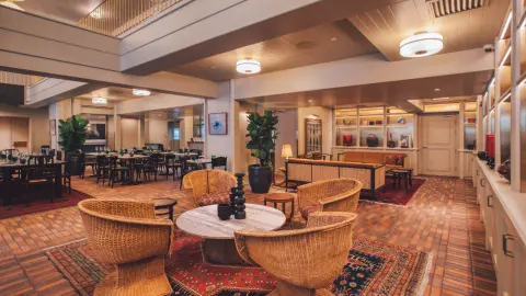 7088-89_Singapur-&-Malaysia_content_1920x1080px_Kuala-Lumpur_Hotel-The-Chowkit-by-Ormond_Lobby-placeholder