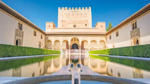 6090-91_Das-Beste-aus-Andalusien_content_1920x1080px_Alhambra-Hof-placeholder