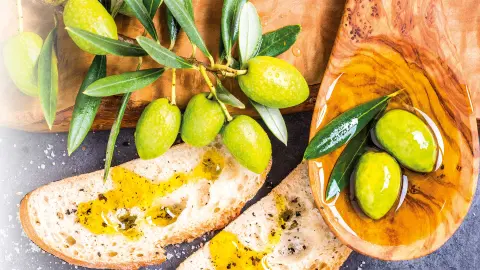 Italien Bella Calabria - Olivenöl mit frischem Brot-placeholder