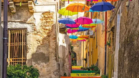 6085-88_Bella-Calabria_content_1920x1080px_Altstadt_Nicotera-placeholder