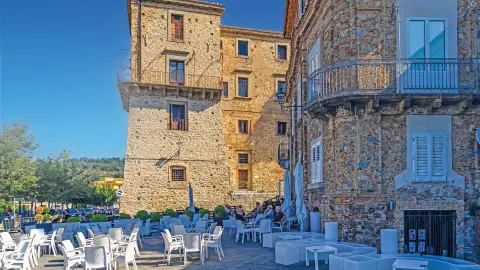 6085-88_Bella-Calabria_content_1920x1080px_Castello_Ruffo-in-Nicotera-placeholder