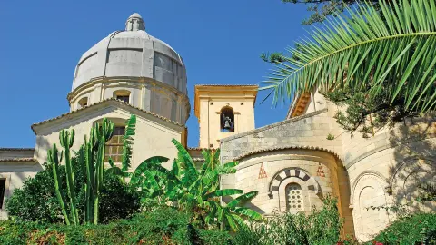 6085-88_Bella-Calabria_content_1920x1080px_Kathedrale-Tropea-placeholder