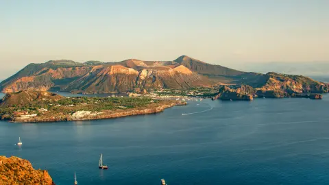 6865-68_Bella-Calabria_content_1920x1080px_insel-vulcano-placeholder