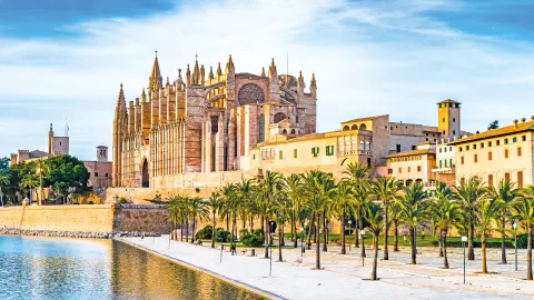 5878_Premium-Kurlaub-auf-Mallorca_content_1920x1080px_Kathedrale-La-Seu-placeholder