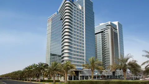 6602-03_maerchenreiche-morgenlan_content_1920x1080px_Pearl-Rotana-Capital_Abu-Dhabi_01.jpg-placeholder