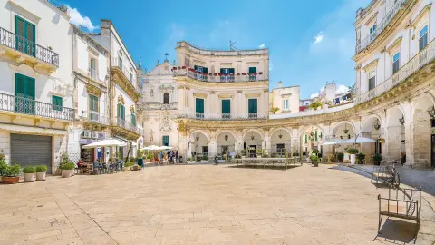 Apulien_Martina-Franca_Piazza-Maria-Immacolata-placeholder