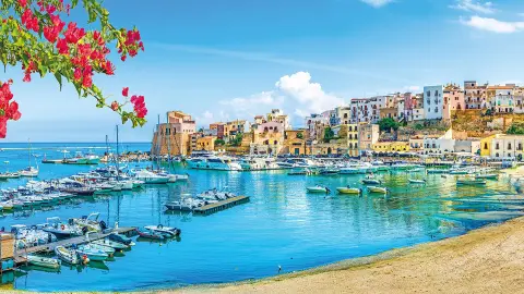Sizilien_Inselgoettin-unter-dem-Aetna_Castellammare-del-Golfo-placeholder