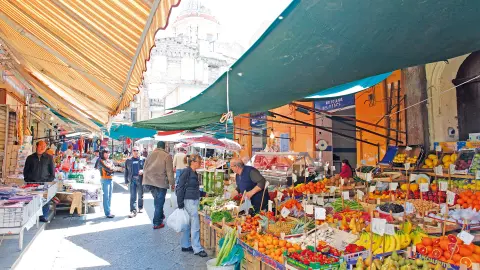 Sizilien_Inselgoettin-unter-dem-Aetna_Markt-placeholder