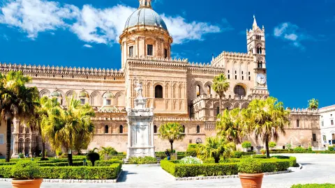 Sizilien_Inselgoettin-unter-dem-Aetna_Palermo-placeholder