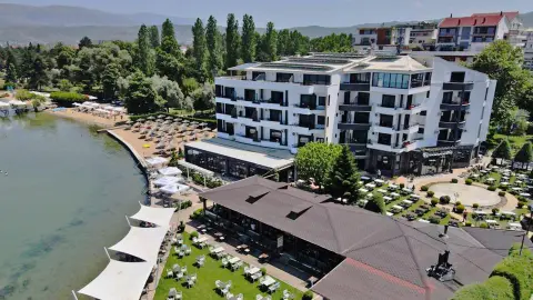 6605-06_Griechenland_Albanien_Nordmazedonien_content_1920x1080px_1-Maji-Pogradec-placeholder