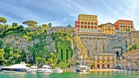 6609_Goettliche-Amalfikueste_content_1920x1080px_hafen_sorrento-placeholder