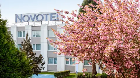 6616_Normandie+Bretagne_content_1920x1080px_Novotel-Paris-Saclay_Aussen-placeholder