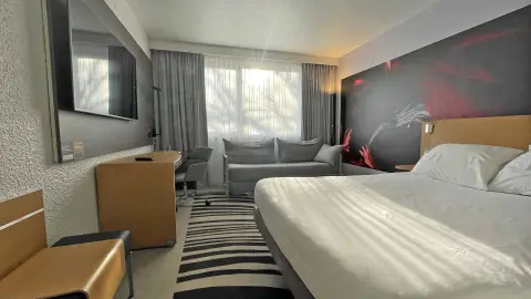 6616_Normandie+Bretagne_content_1920x1080px_Novotel-Paris-Saclay_Zimmer-placeholder