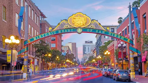 6618_Amerika-West_content_1920x1080px_San-Diego-Gaslamp-Quarter-placeholder