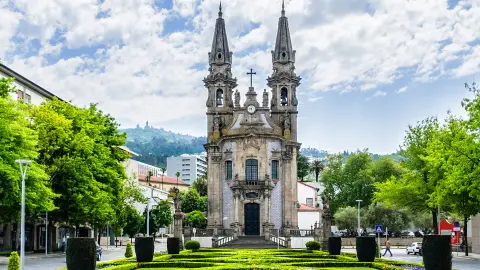 6632-35_glanzlichter-portugals_content_1920x1080px_guimaraes_quer-placeholder
