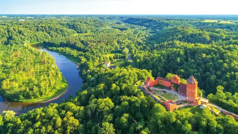 6654_Bezauberndes_Baltikum24_Burg-Turaida-placeholder