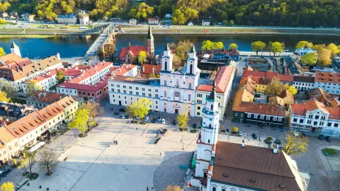 6654_Bezauberndes_Baltikum24_Kaunas-Rathaus-und-memel-placeholder