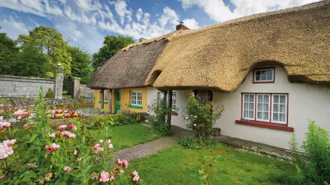 6656_irland-fuer-entdecker_content_1920x1080px_Adare-placeholder
