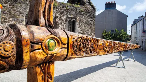 6657_Glanzlichter-Irlands_content_1920x1080px_waterford_sword-placeholder