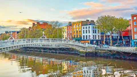 7027-28_Glanzlichter-Irlands_content_1920x1080px_Dublin-Ha-penny-Bridge-placeholder