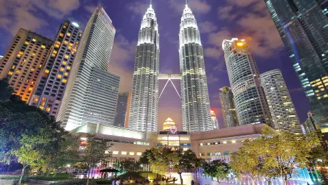 6802-03_Magische-Wunderwelt-Malaysia-und-Singapur_petronas_twin_towers-placeholder