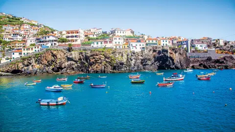 6806-09-Bluetenzauber-auf-Madeira_content_1920x1080px_Madeira-Island_Camara-de-Lobos-placeholder