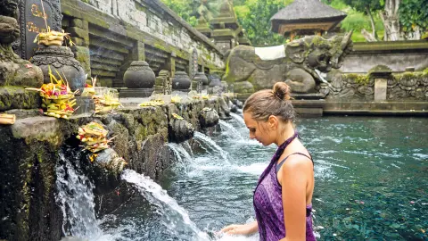 6815-16_bali_content_1920x1080px_Tampak-Siring-Temple-placeholder