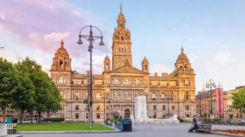 6823_Glanzlichter-Schottlands_content_1920x1080px_George-Square-in-Glasgow-placeholder