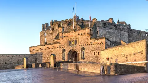 7030_SCO112_Glanzlichter-Schottlands_1920x1080px_edinburgh_castle-placeholder