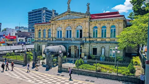 6831_Costa-Rica_content_1920x1080px_Nationaltheater-in-San-Jose-placeholder