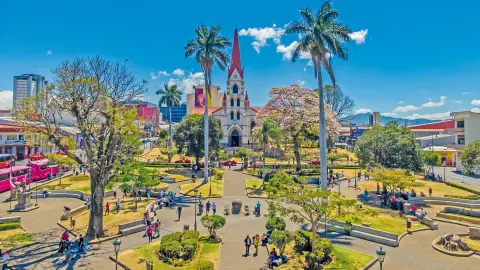 6831_Costa-Rica_content_1920x1080px_Zentraler-Paltz-in-San-Jose-placeholder