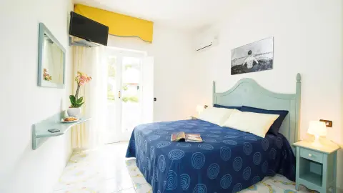 7010-13_Ischia_hotel_san_francesco_ischia_10_zimmer-placeholder