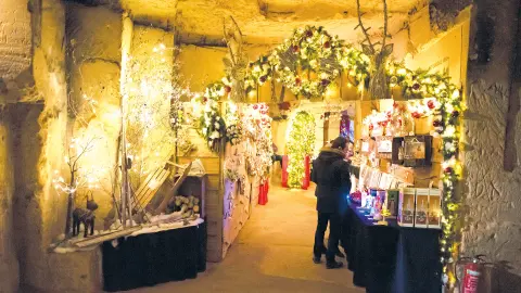 NLD614_5542_Advent_im_Dreilaendereck25_content_1920x1080px_unterirdischer_WMarkt_Valkenburg_3-placeholder