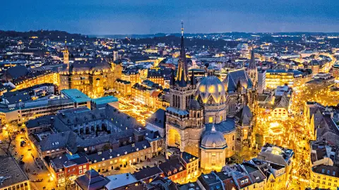 NLD614_5542_Advent_im_Dreilaendereck25_content_1920x1080px_titel_Dom_Aachen 1-placeholder