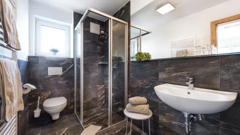 Bergparadies – Apartment & Studio Hotel, Badezimmer-placeholder