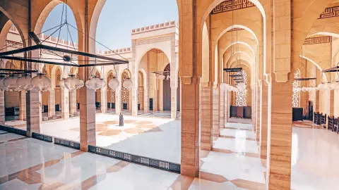 7201-02_BAH113_Bahrain+Saudi_Arabien_25-EV_content_1920x1080px_Al-Fateh-Moschee-placeholder