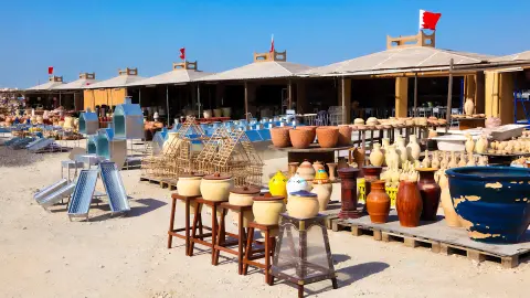 7201-02_BAH114-115_Bahrain+Saudi-Arabien__content_1920x1080px_RP_Bahrain_Souk_A’Ali-Pottery-placeholder