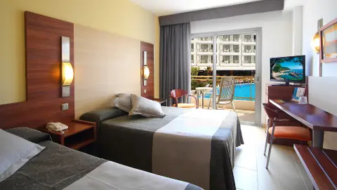 7064_Katalonien_fuer_alle_Sinne__1920x1080px_Hotel_Aquamarina_room-placeholder