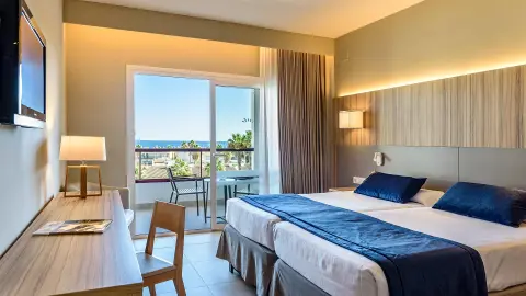 7082-83_BCN116_Costa_Dorada_fuer_alle_Sinne_content_1920x1080px_Zimmer02-placeholder