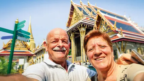 5204-05_BKK113-14_Thailand-&-Laos_content_1920x1080px_Couple-Bangkok-placeholder
