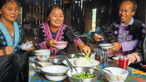 5204-05_BKK113-14_Thailand-&-Laos_content_1920x1080px_Hmong-Familie-Chiang-Mai-placeholder