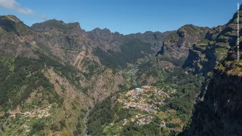 6806-09-Bluetenzauber-auf-Madeira_content_1920x1080px_Miradouro-da-Eira-do-Serrado001Nuno-Andrade-placeholder