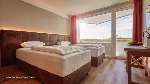 DEU616_Deutschlands-Küstenparadiese-_content_1920x1080px_Ostsee-Resort-Damp_Zimmerbeispiel-placeholder