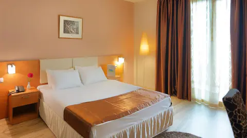 6888_GAL111_Geheimnisvolles_Albanien_content_1920x1080px_Zimmer-placeholder