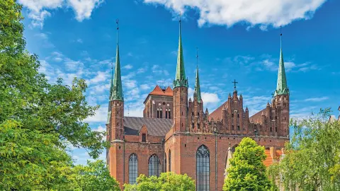 7212_Danzig+Warschau_content_1920x1080px_Marienkirche-Danzig-placeholder