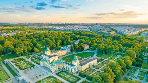 7212_Danzig+Warschau_content_1920x1080px_Blick-ueber-Schloss-Wilanow-placeholder