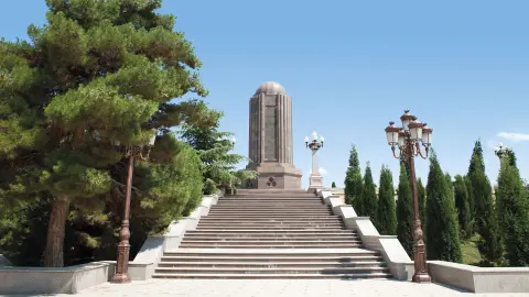 5202_Großartiger-Kaukasus_content_1920x1080px_Mausoleum-Nizami-placeholder
