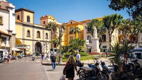 Piazza Sant’Antonino in Sorrent-placeholder