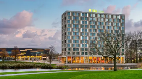 Hotel ibis Rotterdam, Außenansicht-placeholder