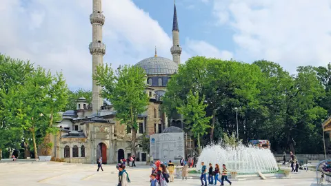 6869-70_Städte-Erlebnis-Istanbul_CEX6WR_Eyup-Viertel-placeholder